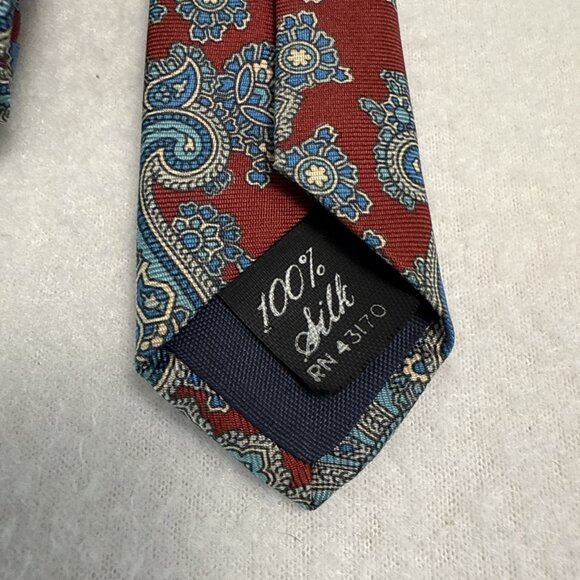 Geoffrey Beene Tie Men's Multi Paisley Red Blue 100% Silk Neck Tie 56 x 3.25 - Picture 7 of 7
